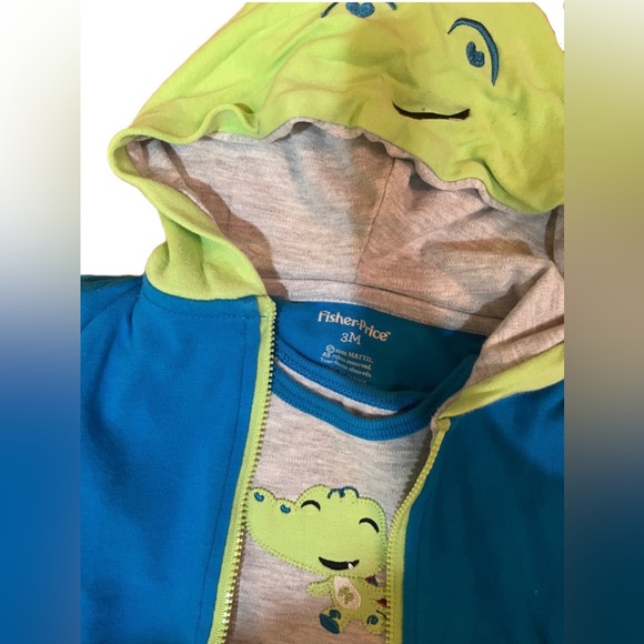 Fisher Price Outfit - Picture 3 of 4